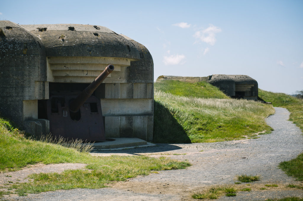 La batterie de Longues-sur-Mer comprend un poste de commandement et 4 blockaus